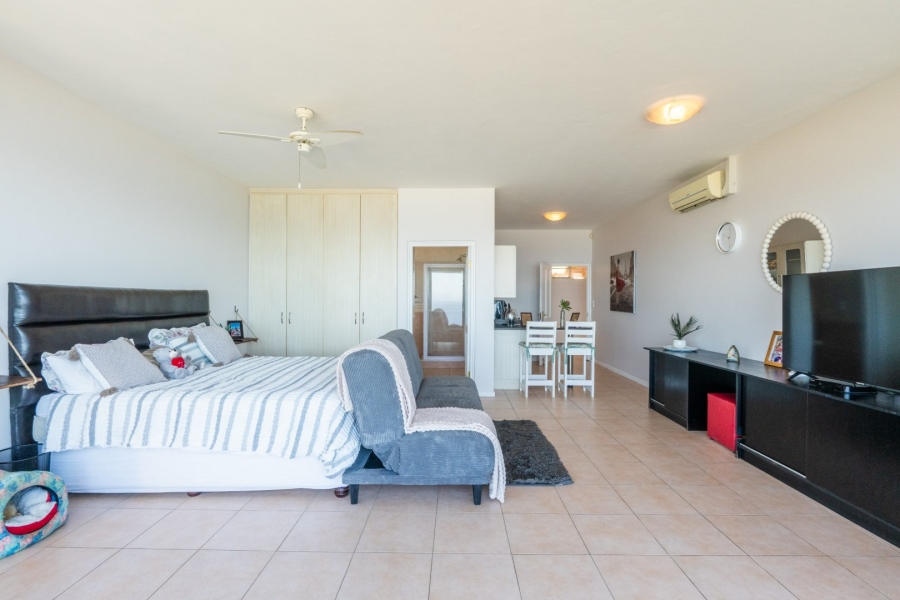 7 Bedroom Property for Sale in Outeniqua Strand Western Cape
